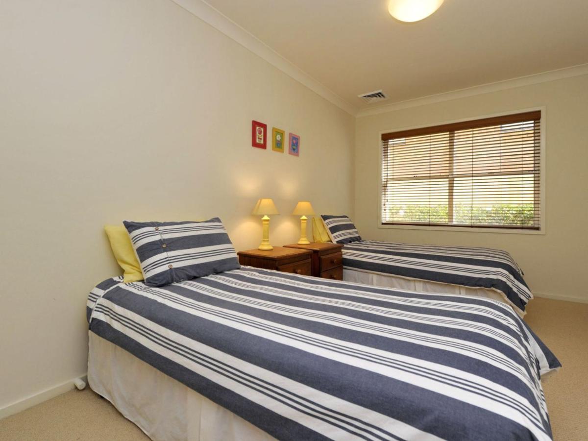 Marine Dr 2 70 Holiday home Fingal Bay